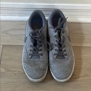 Nike Men's Gray Sneakers